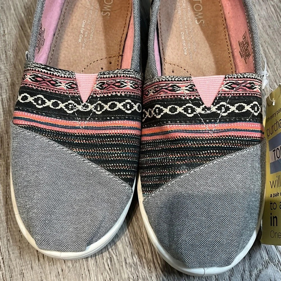 Toms Youth Classic Gray Chambray Pink Serape Shoes - Picture 3 of 6